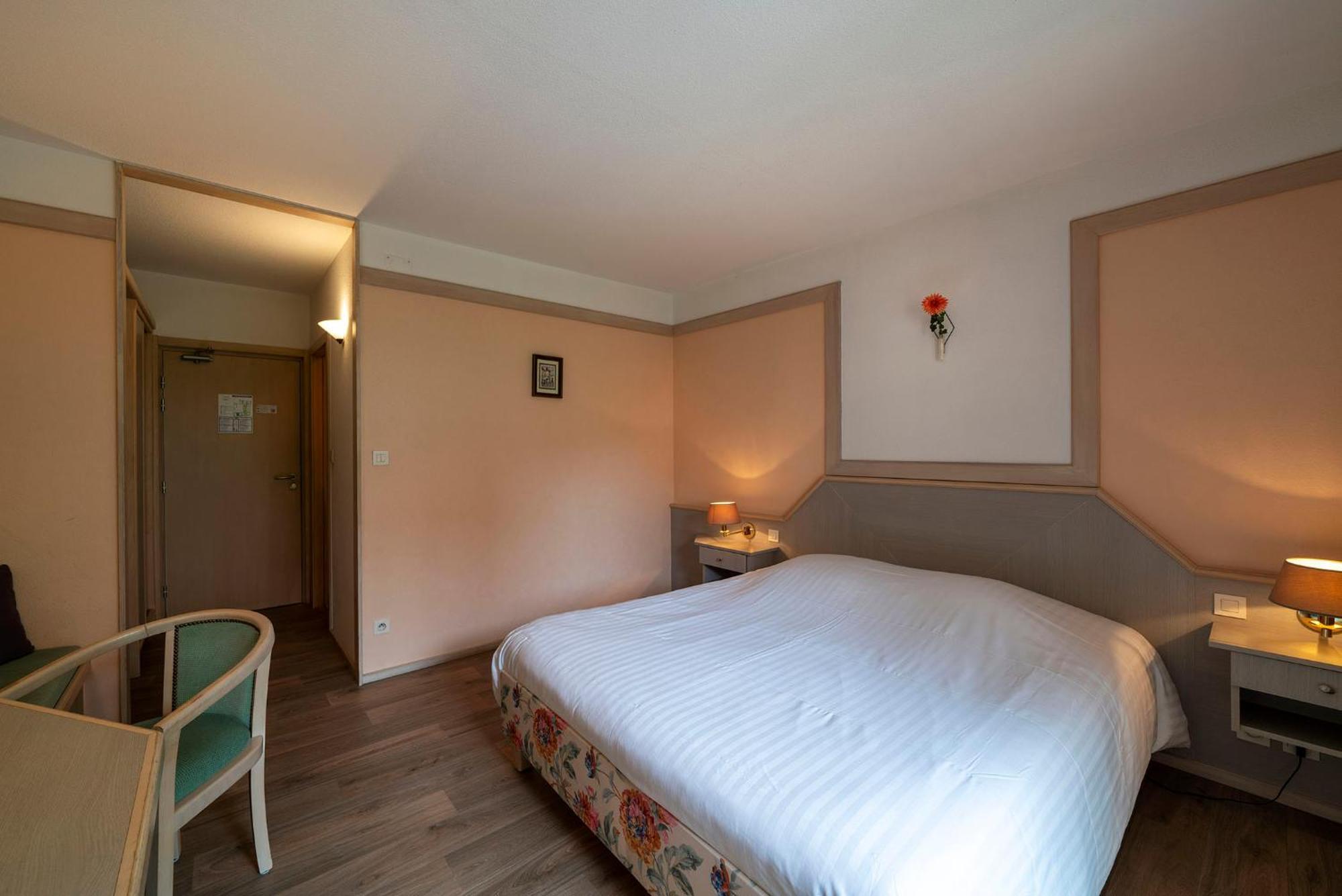 סנט היפולייט Hotel A La Vignette - Colmar-Nord מראה חיצוני תמונה