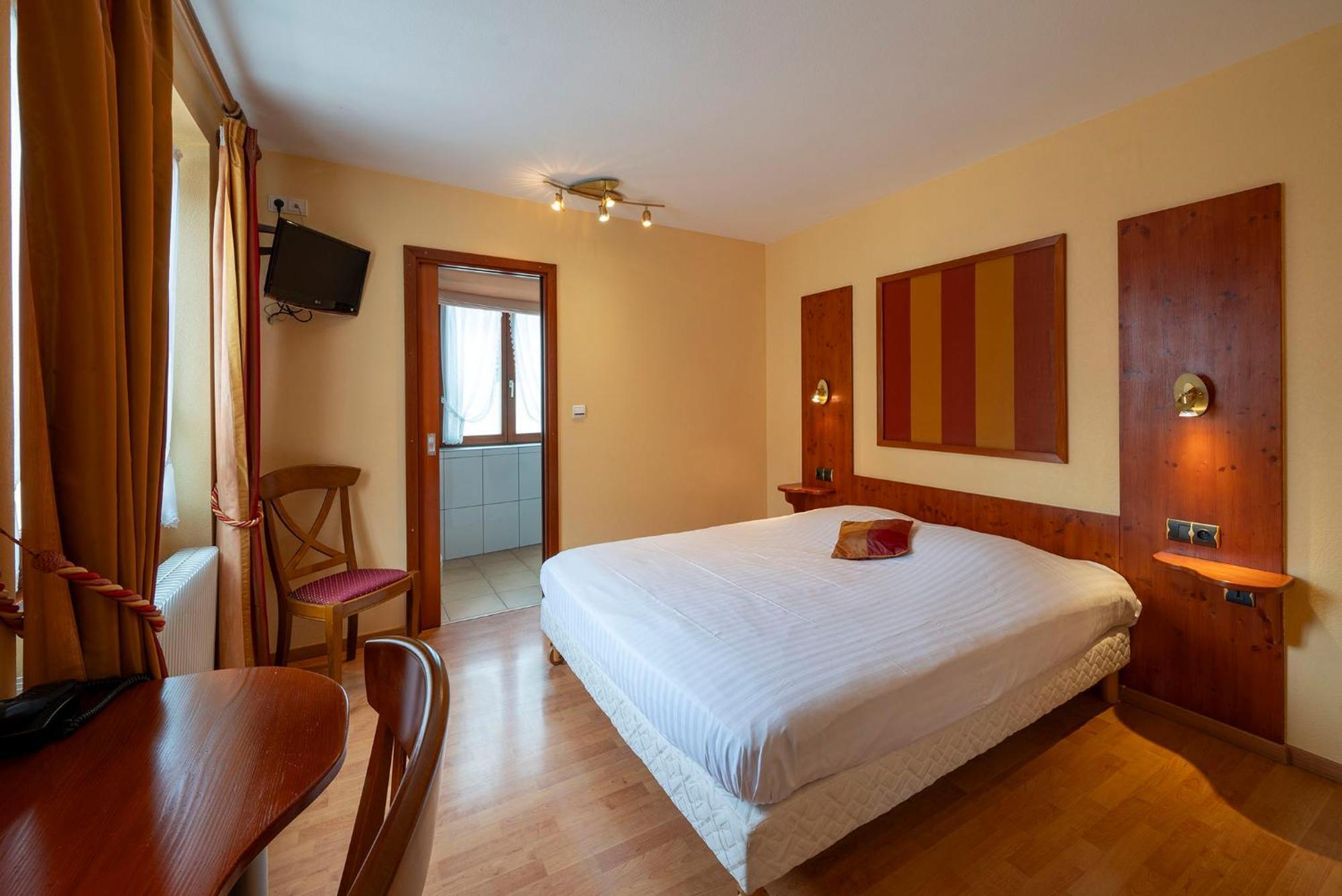 סנט היפולייט Hotel A La Vignette - Colmar-Nord מראה חיצוני תמונה