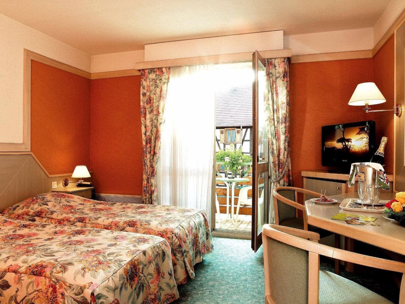 סנט היפולייט Hotel A La Vignette - Colmar-Nord מראה חיצוני תמונה