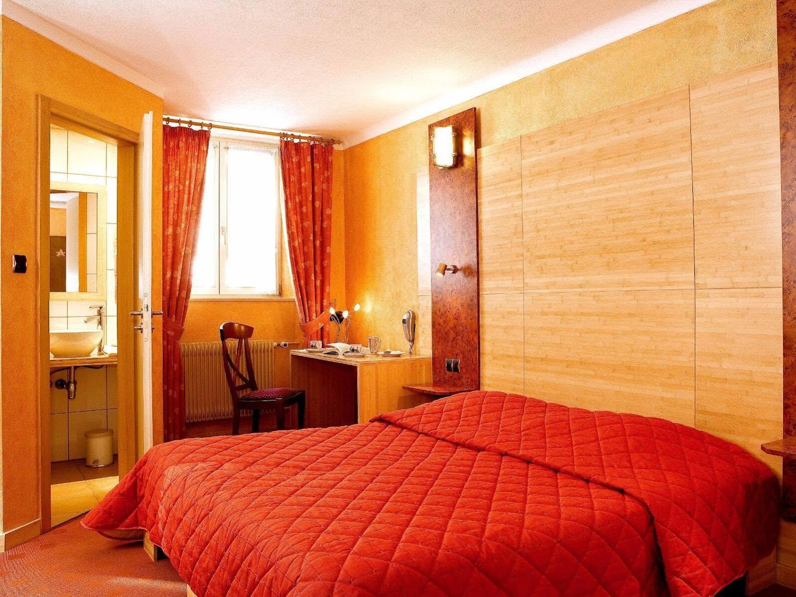 סנט היפולייט Hotel A La Vignette - Colmar-Nord מראה חיצוני תמונה